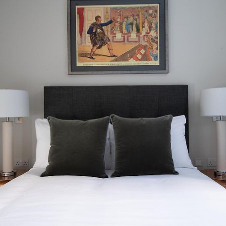 Sonder King Street Aparthotel Лондон Екстериор снимка