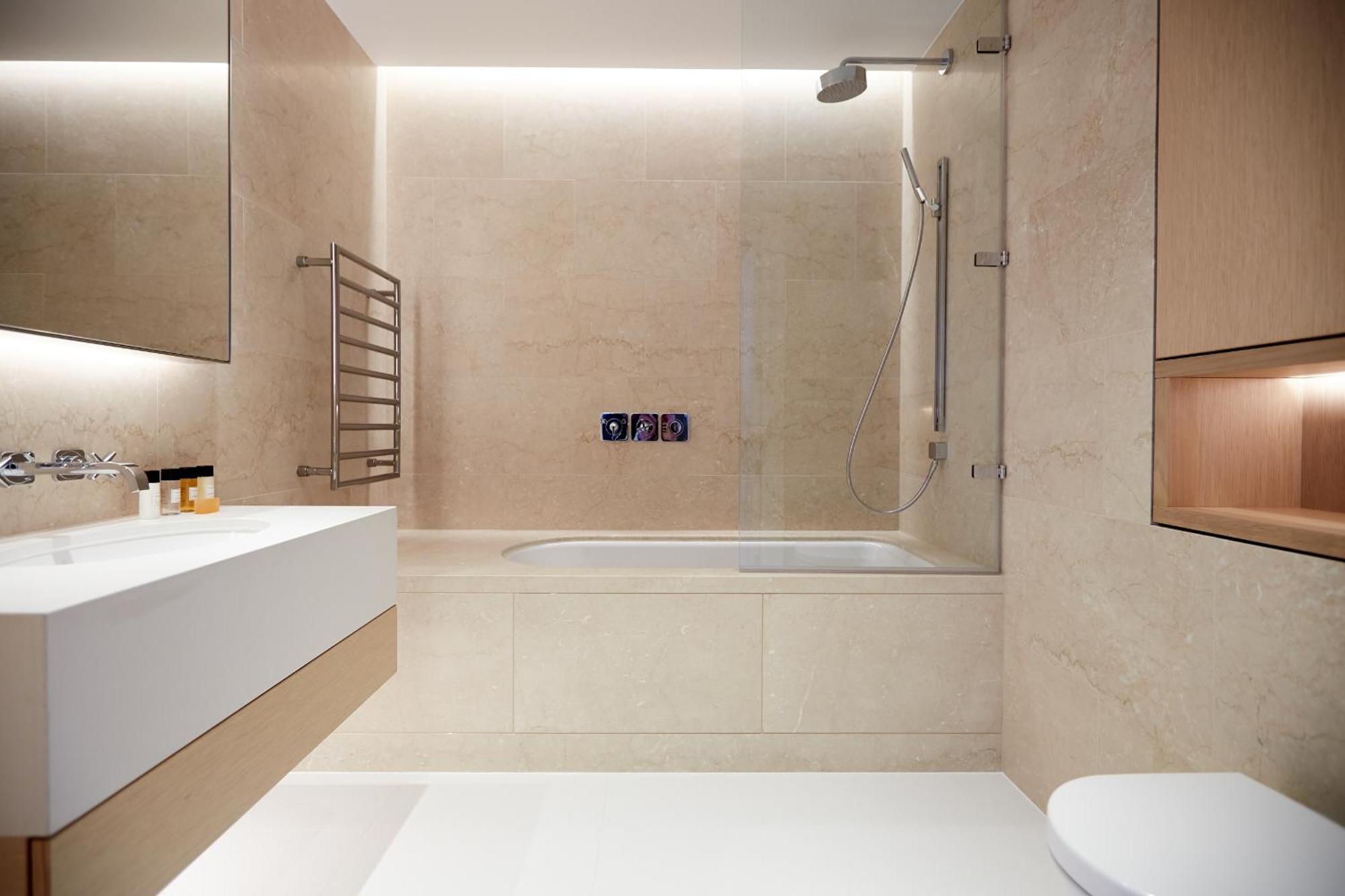 Sonder King Street Aparthotel Лондон Екстериор снимка