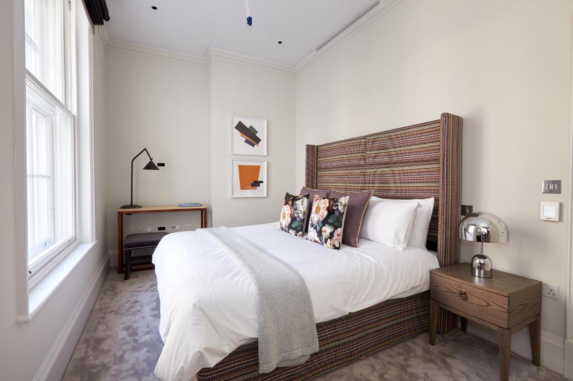 Sonder King Street Aparthotel Лондон Екстериор снимка